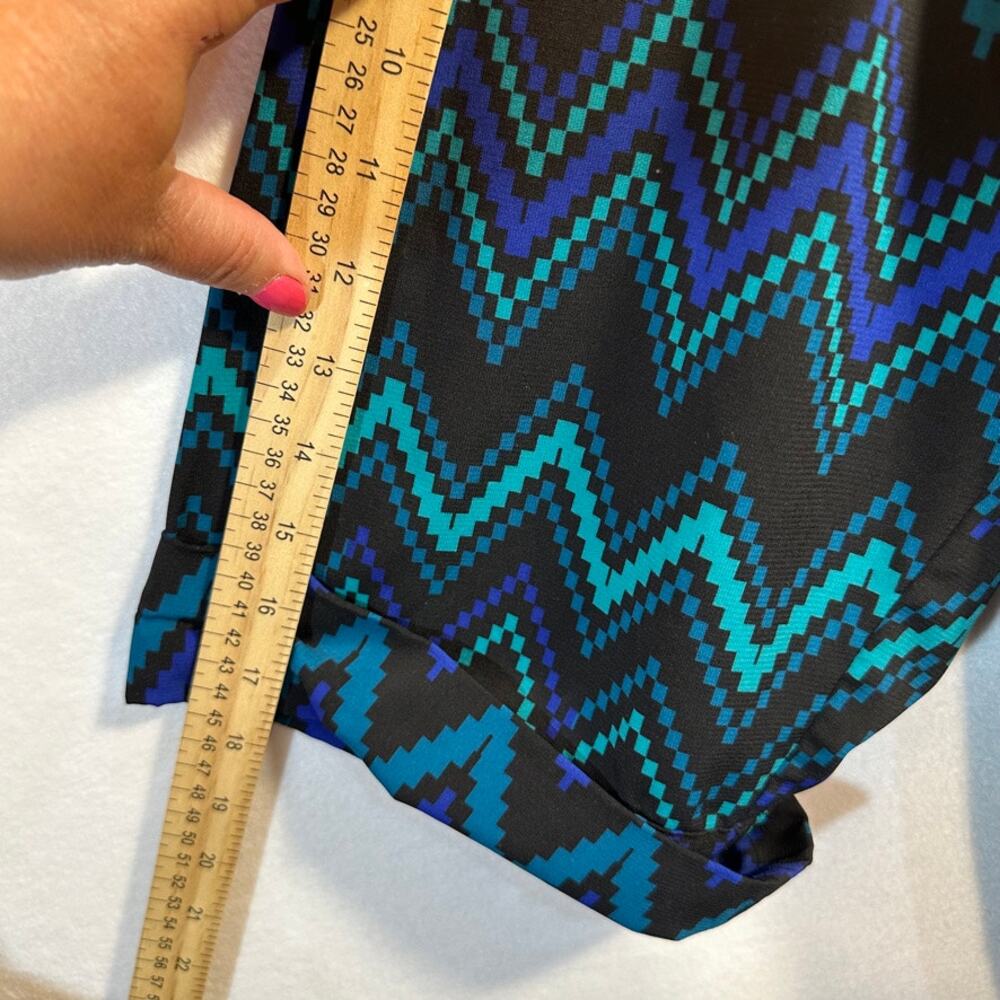 CATHERINES Button Up Blouse Plus SZ 3X Zigzag Lightweight Roll Tab Airy Artsy - Picture 7 of 8